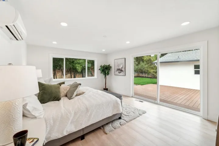 1182 Briarwood Way, Walnut Creek, California 94597