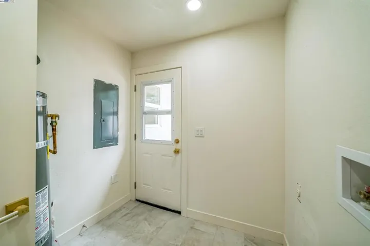 1182 Briarwood Way, Walnut Creek, California 94597