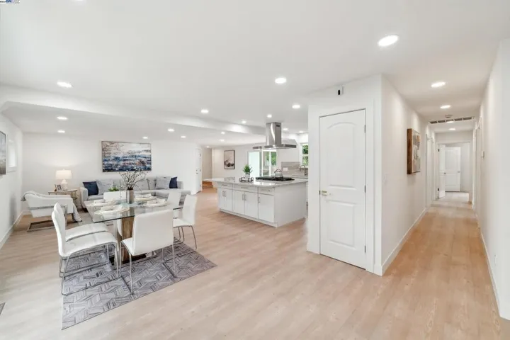 1182 Briarwood Way, Walnut Creek, California 94597