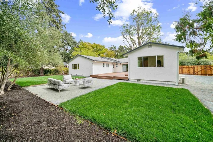 1182 Briarwood Way, Walnut Creek, California 94597