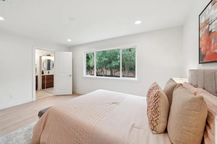 1182 Briarwood Way, Walnut Creek, California 94597