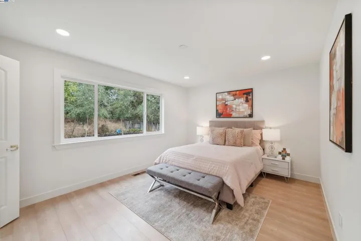 1182 Briarwood Way, Walnut Creek, California 94597
