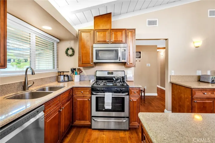 16339 Gledhill Street, North Hills, California 91343