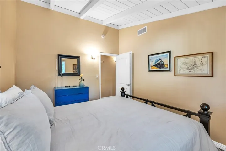 16339 Gledhill Street, North Hills, California 91343