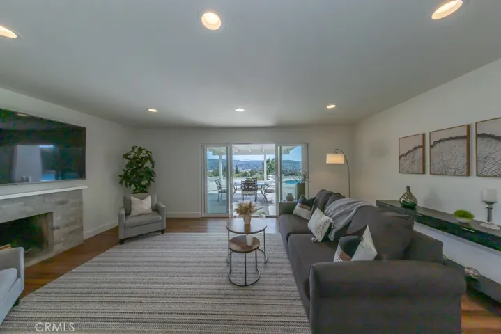6561 Fairlynn, Yorba Linda, California 92886