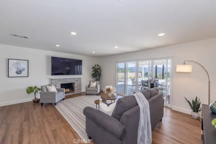 Great Room with Fireplace