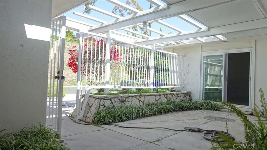 28405 Trailriders Drive, Rancho Palos Verdes, California 90275