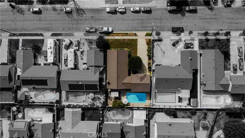 This vibrant neighborhood offers the perfect blend of convenience and community, making everyday errands and leisure activities easily accessible.