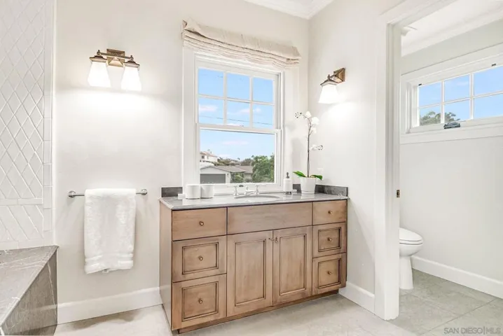 744 Muirlands Vista Way, La Jolla, California 92037