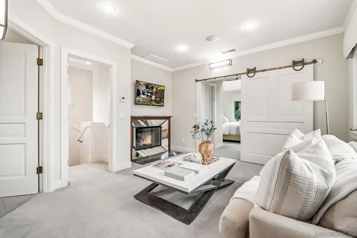 744 Muirlands Vista Way, La Jolla, California 92037