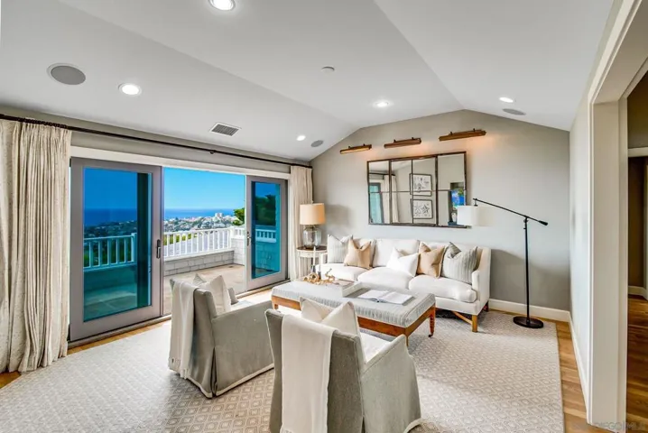 744 Muirlands Vista Way, La Jolla, California 92037