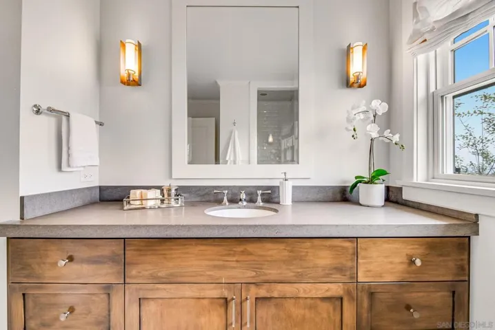 744 Muirlands Vista Way, La Jolla, California 92037