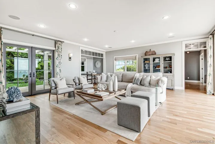 744 Muirlands Vista Way, La Jolla, California 92037