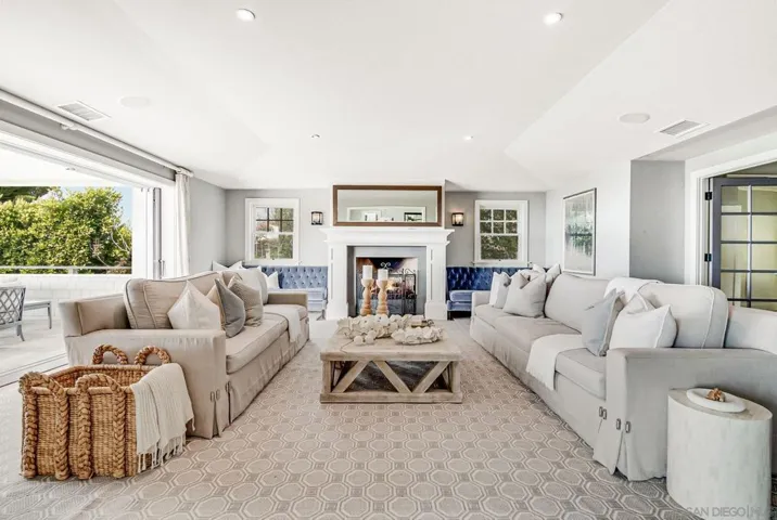 744 Muirlands Vista Way, La Jolla, California 92037