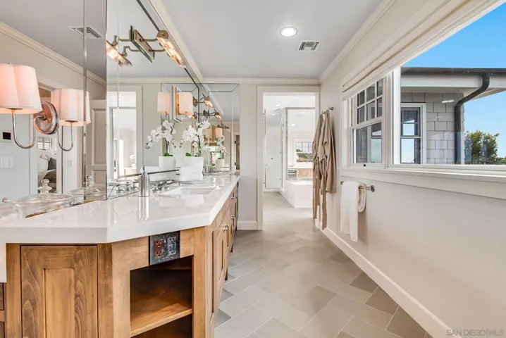 744 Muirlands Vista Way, La Jolla, California 92037