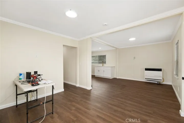 Front Unit living room
