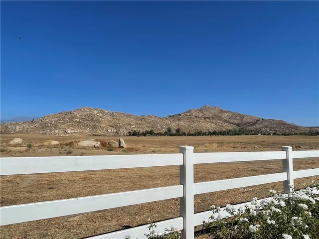 3194 Stargazer Street, Hemet, California 92543