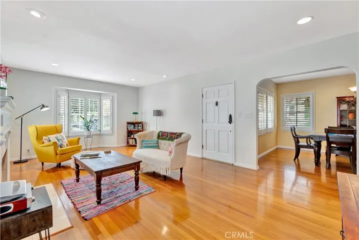 3733 Rose Avenue, Long Beach, California 90807