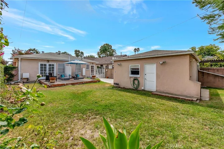 3733 Rose Avenue, Long Beach, California 90807