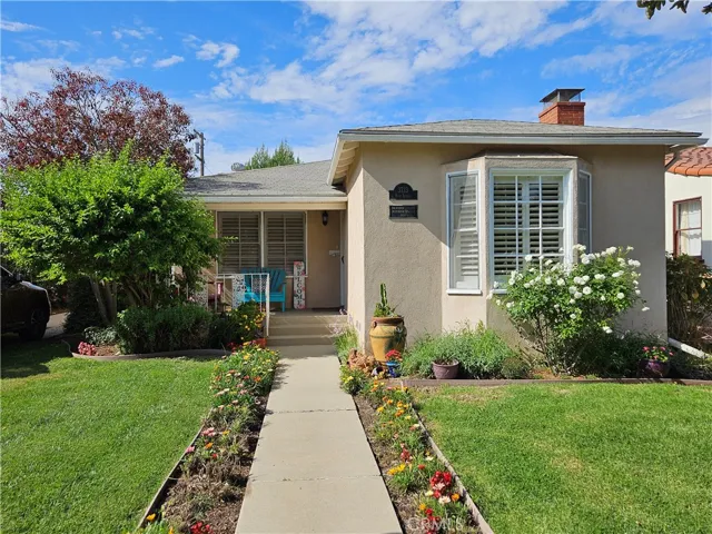 3733 Rose Avenue, Long Beach, California 90807