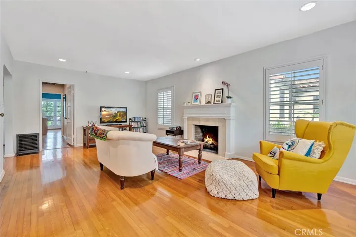 3733 Rose Avenue, Long Beach, California 90807