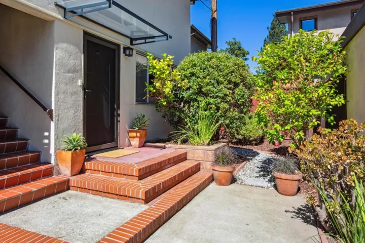 131 Hawthorne Avenue F, Palo Alto, California 94301