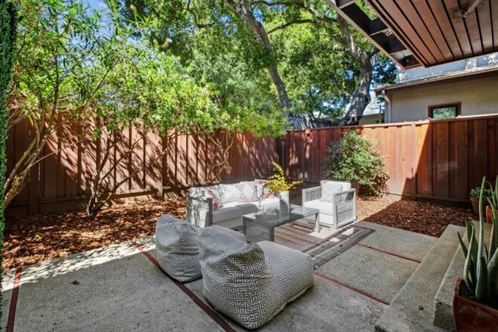 131 Hawthorne Avenue F, Palo Alto, California 94301