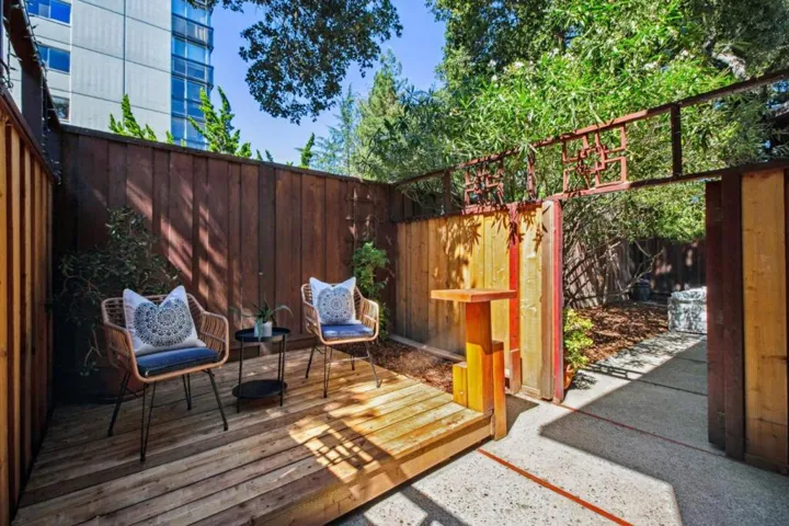 131 Hawthorne Avenue F, Palo Alto, California 94301