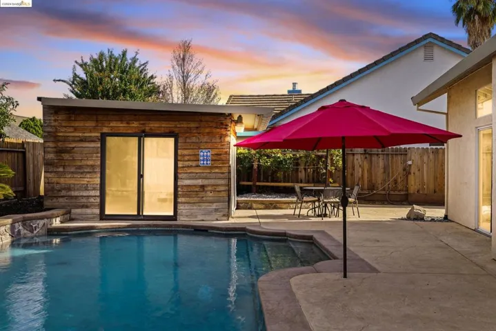 8305 Story Ridge Way, Antelope, California 95843