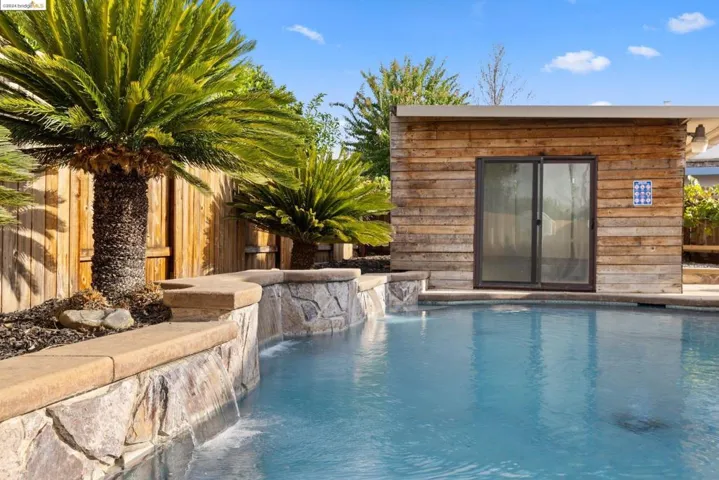 8305 Story Ridge Way, Antelope, California 95843