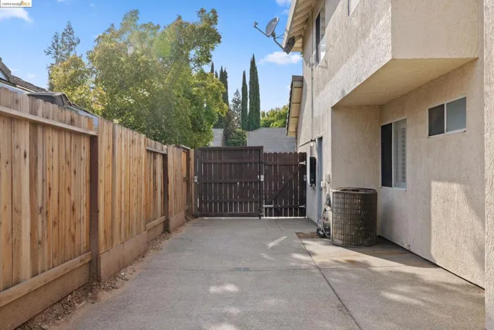 8305 Story Ridge Way, Antelope, California 95843