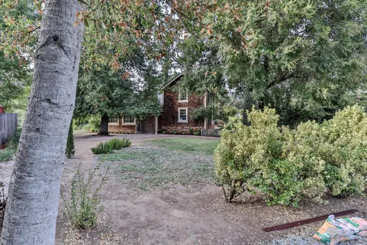 4815 Hecker Pass Road, Gilroy, California 95020