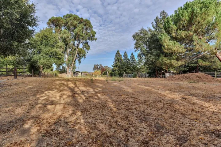 4815 Hecker Pass Road, Gilroy, California 95020