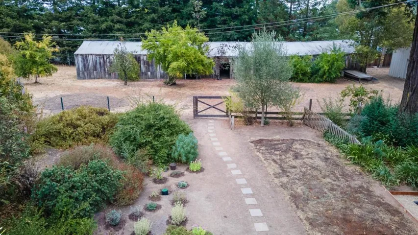 4815 Hecker Pass Road, Gilroy, California 95020