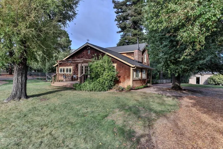 4815 Hecker Pass Road, Gilroy, California 95020