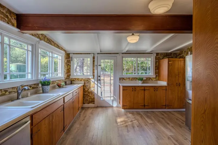 4815 Hecker Pass Road, Gilroy, California 95020