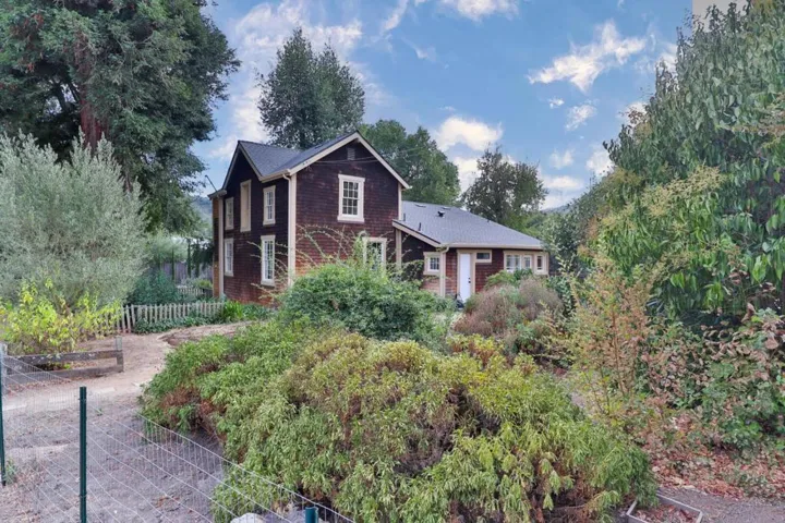 4815 Hecker Pass Road, Gilroy, California 95020