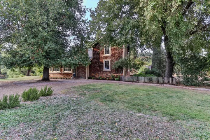 4815 Hecker Pass Road, Gilroy, California 95020