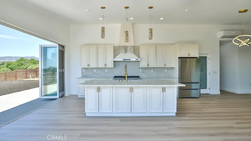 1198 Barbara Drive, Vista, California 92084