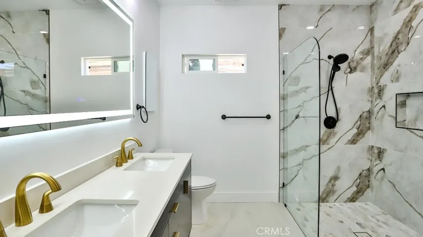 1198 Barbara Drive, Vista, California 92084