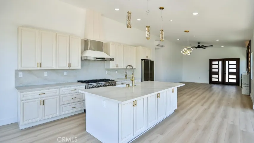 1198 Barbara Drive, Vista, California 92084