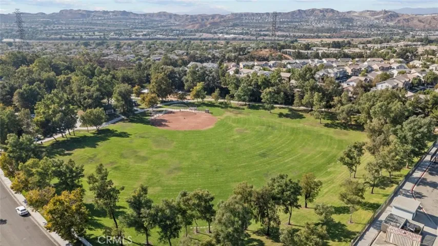 23536 Summerglen Place, Valencia, California 91354