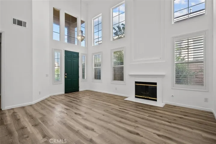 23536 Summerglen Place, Valencia, California 91354