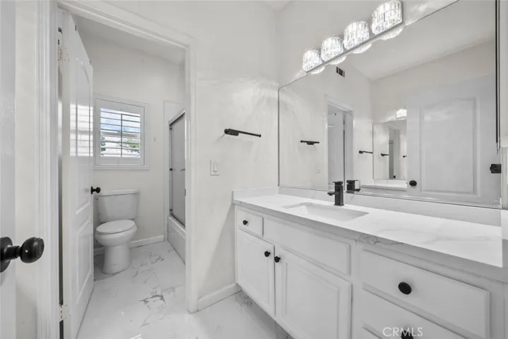 23536 Summerglen Place, Valencia, California 91354