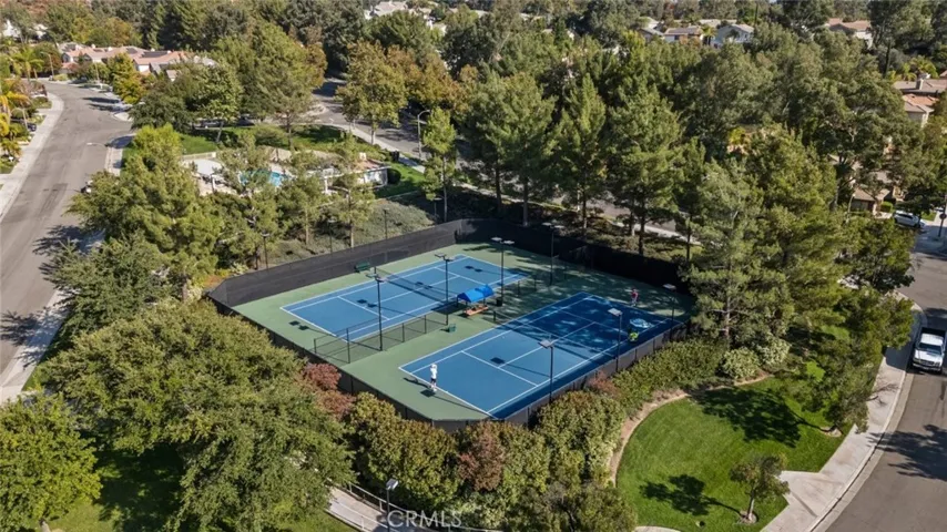 23536 Summerglen Place, Valencia, California 91354
