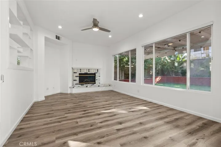23536 Summerglen Place, Valencia, California 91354