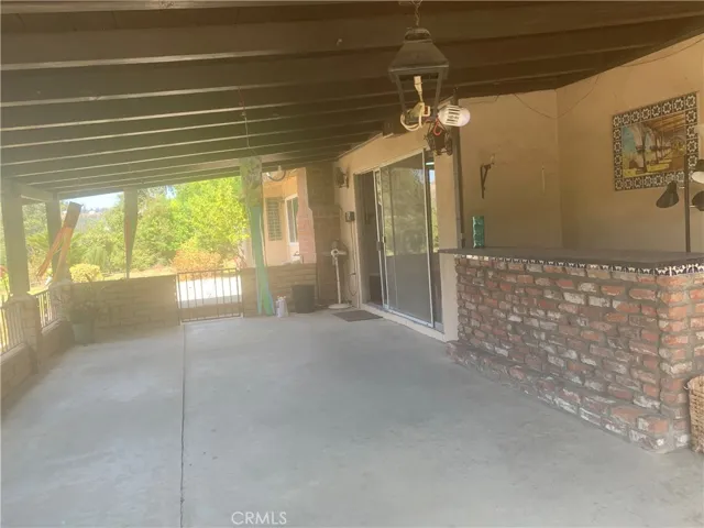 Covered patio for outdoor dining/entertaining