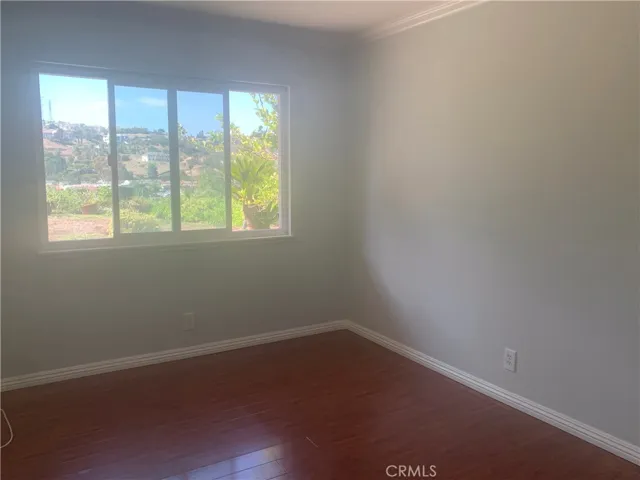 the 2nd bedroom
