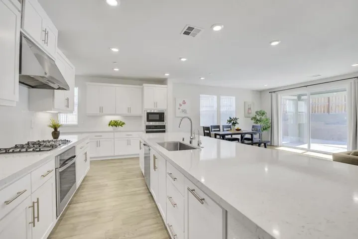 3067 Copley Drive, Tracy, California 95377
