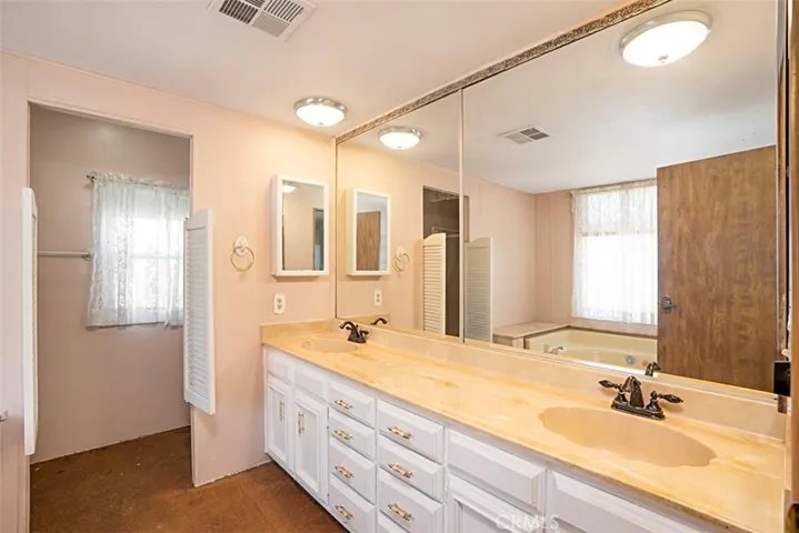 28811 Via Roja, Murrieta, California 92563